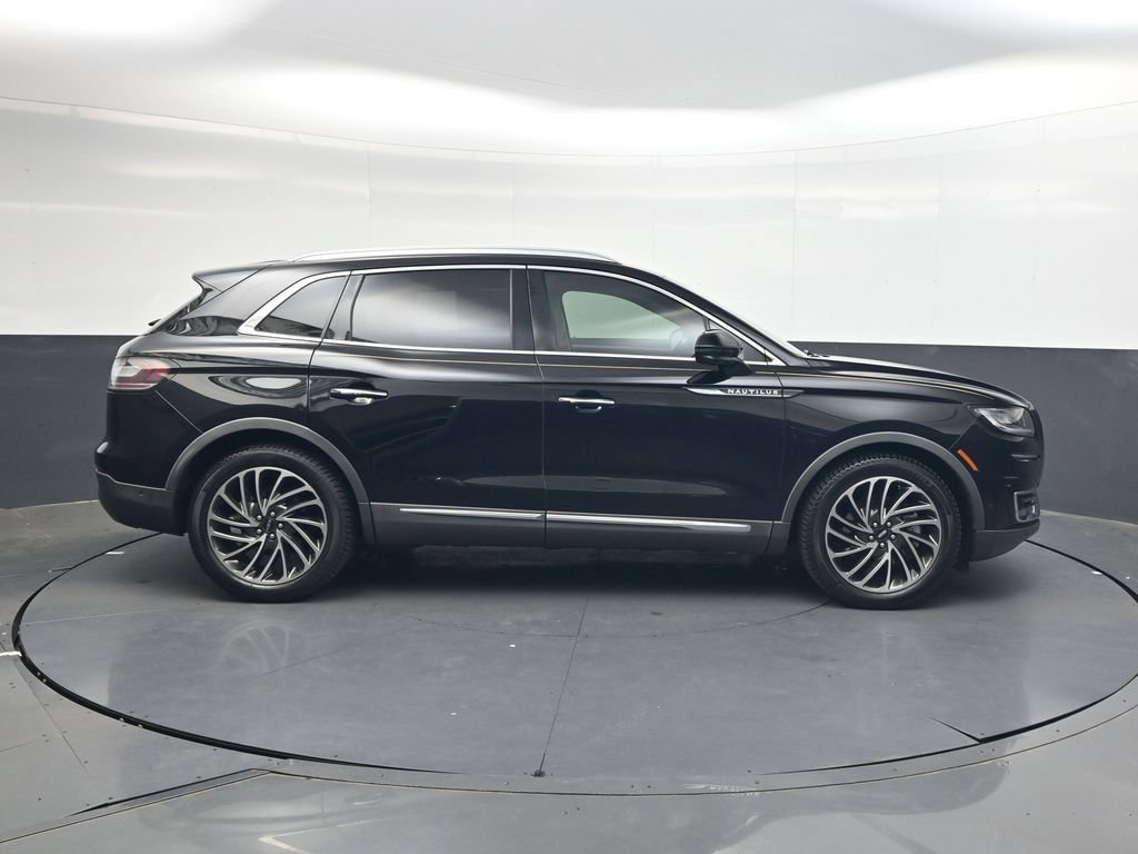 Used 2019 Lincoln Nautilus Reserve FWD image 3