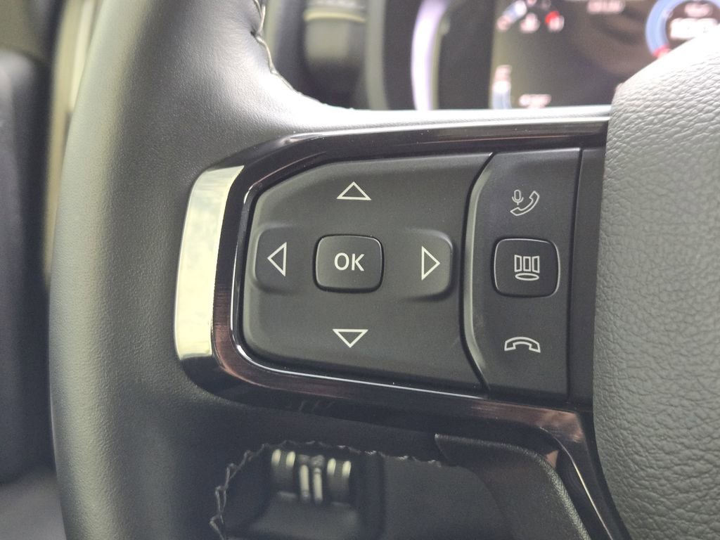 Used 2025 RAM 2500 Limited AWD/4WD image 24