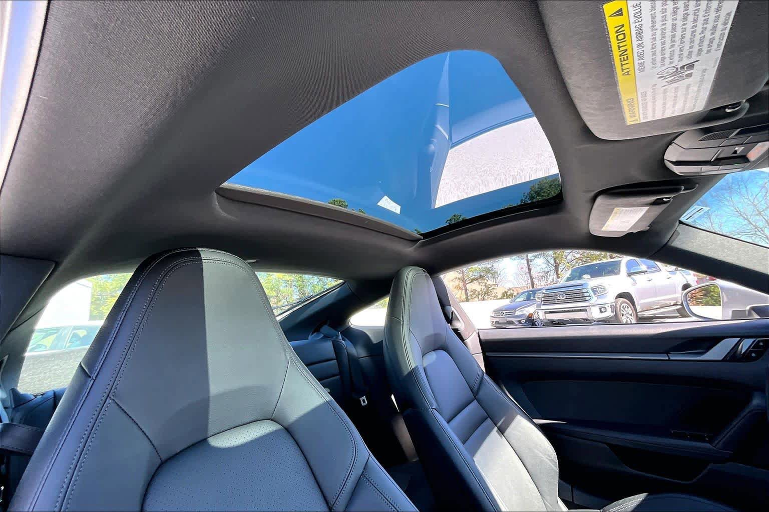 Used 2020 Porsche 911 Carrera RWD image 12