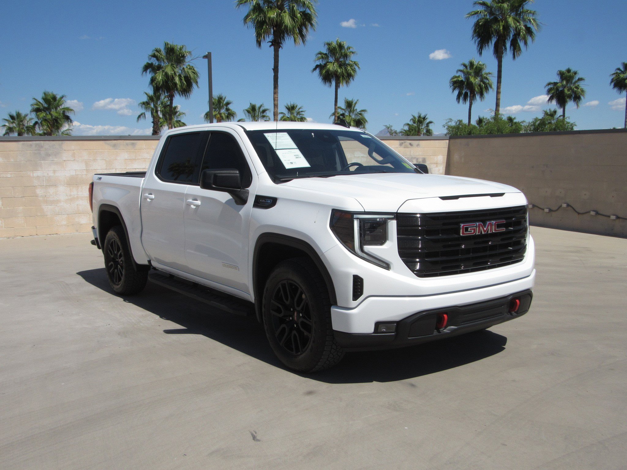 Used 2025 GMC Sierra 1500 Elevation AWD/4WD image 2