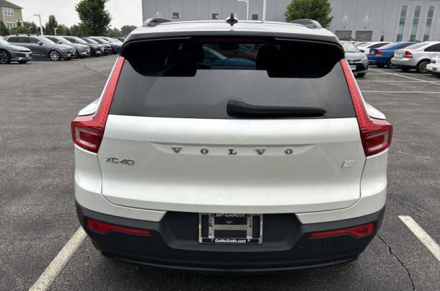 Used 2023 Volvo XC40 Recharge Ultimate w/ Protection Package Premier AWD/4WD image 6