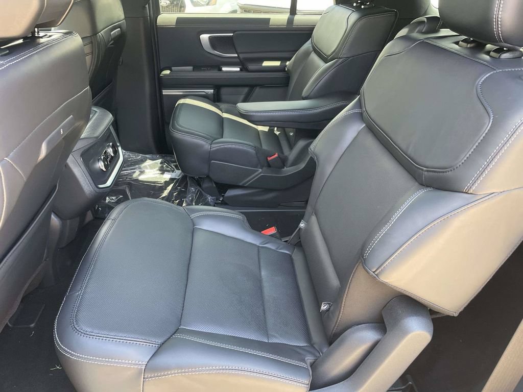 New 2026 Ford Expedition Platinum w/ Stealth Appearance Package AWD/4WD image 12