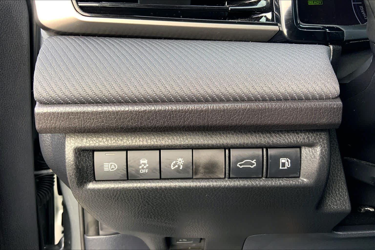 Used 2026 Toyota Camry SE w/ Multimedia Upgrade Package FWD image 33