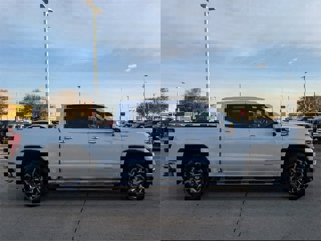 Certified 2024 GMC Sierra 1500 SLT image 3