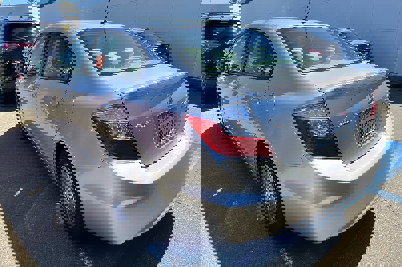 Used 2012 Honda Civic Hybrid Sedan image 6