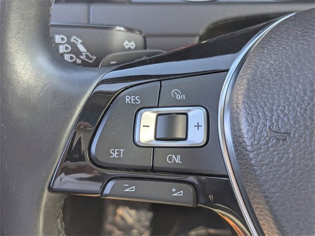 Used 2015 Volkswagen Golf TDI S image 24