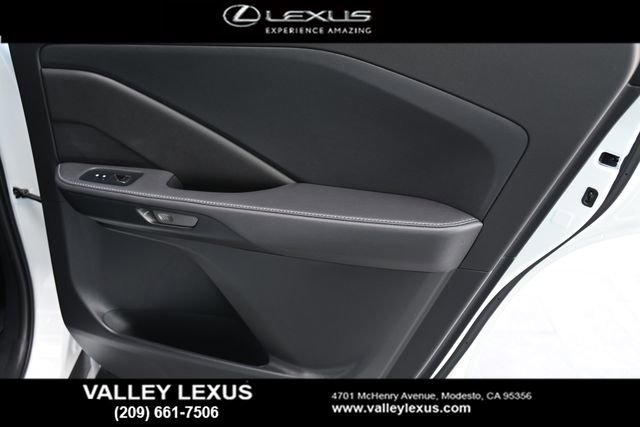 New 2026 Lexus TX 500h AWD image 17