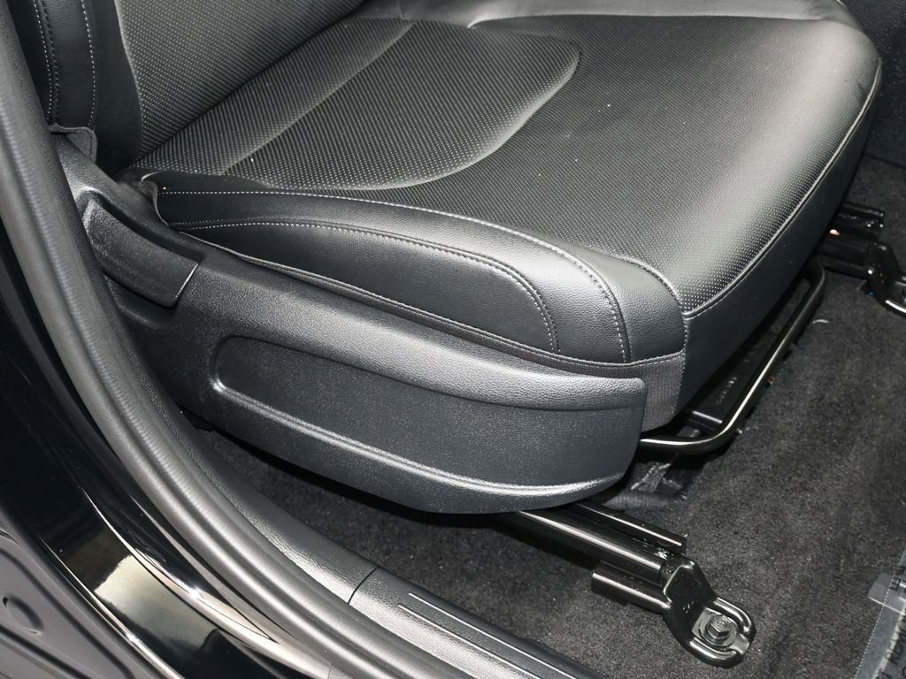 Used 2025 Kia Sportage EX image 45