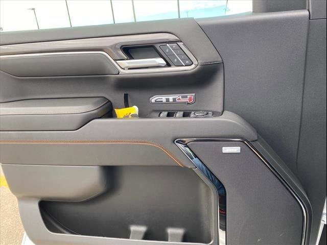 New 2024 GMC Sierra 1500 AT4 w/ Technology Package image 17