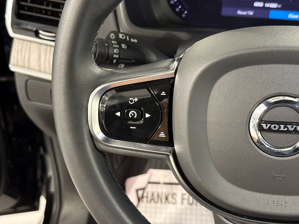 Certified 2024 Volvo XC90 B6 Ultimate w/ Protection Package Premier AWD/4WD image 12