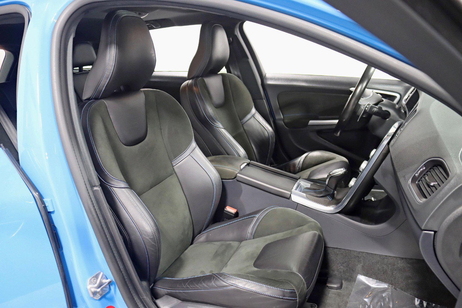 Used 2017 Volvo V60 T6 Polestar image 29