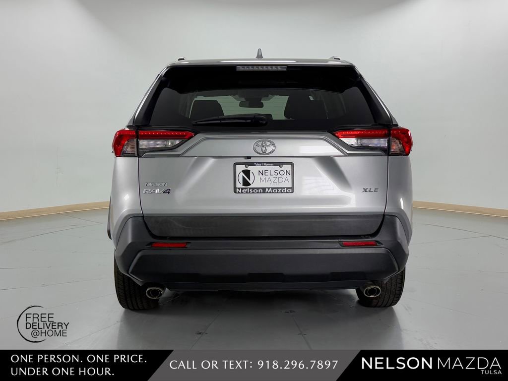 Used 2020 Toyota RAV4 XLE FWD image 8