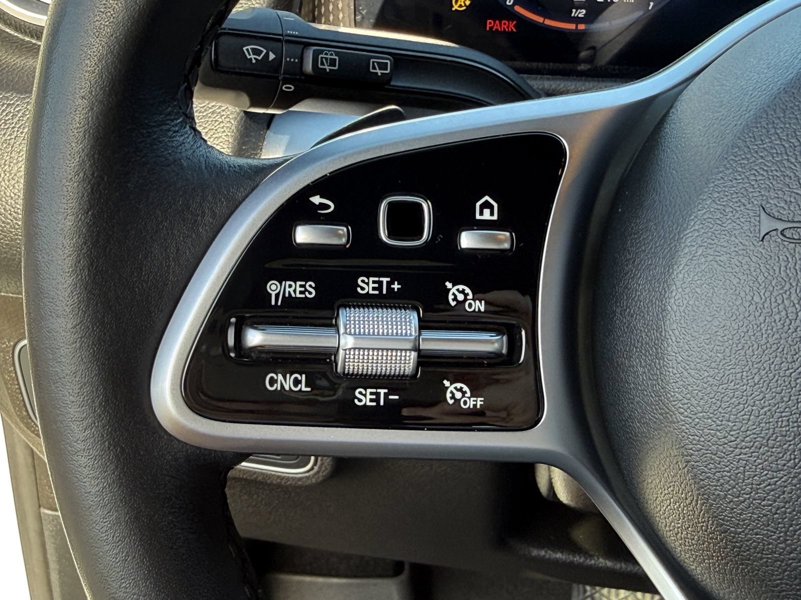 Used 2021 Mercedes-Benz GLB 250 image 32