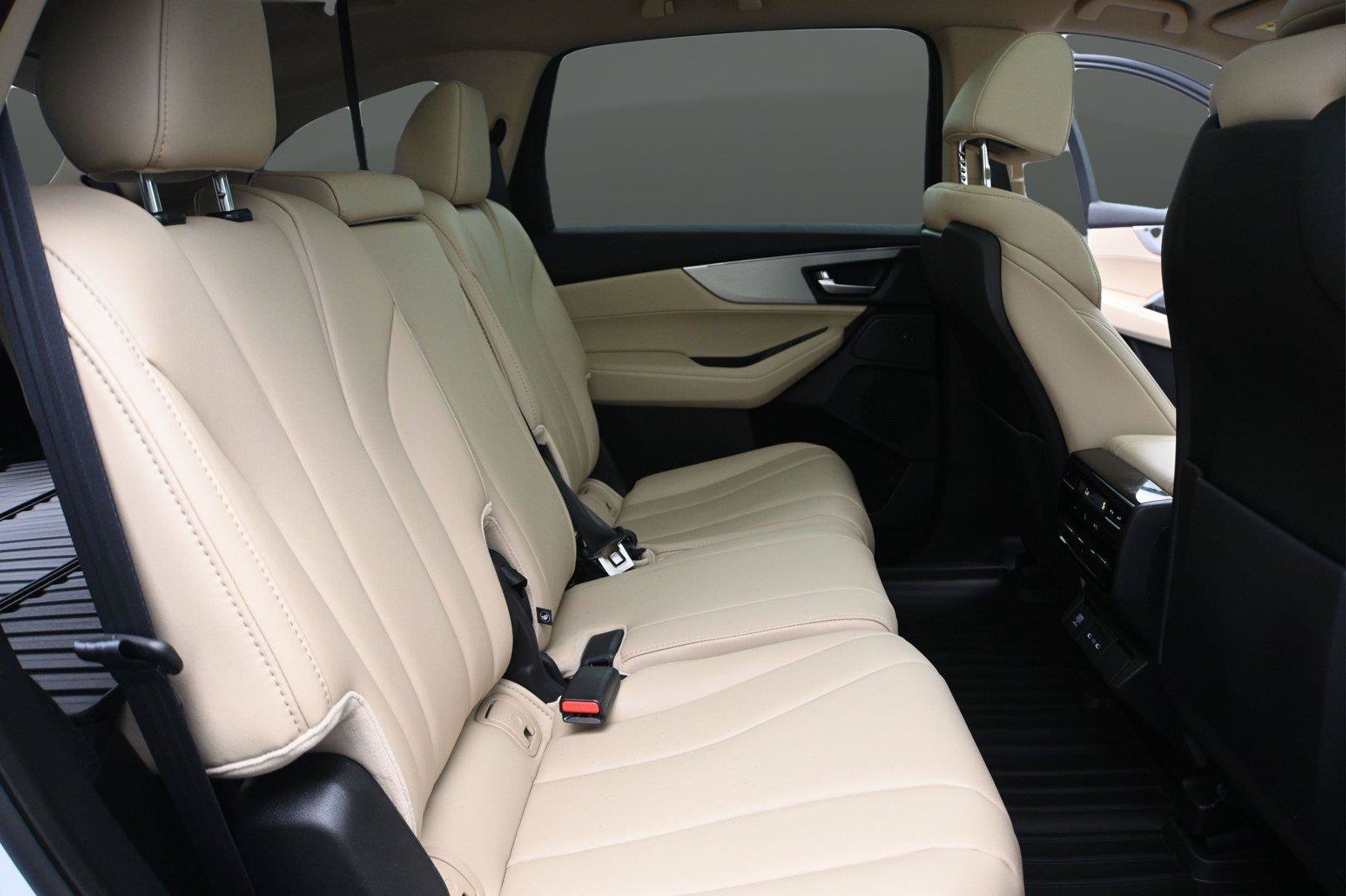 Certified 2025 Acura MDX SH-AWD image 21