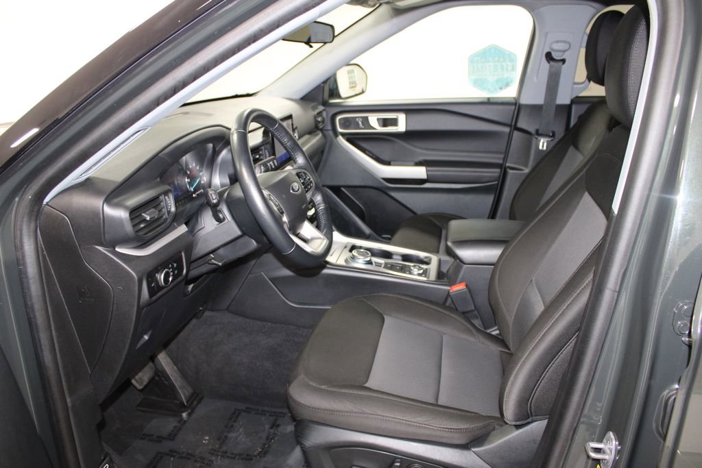 Used 2023 Ford Explorer XLT image 21