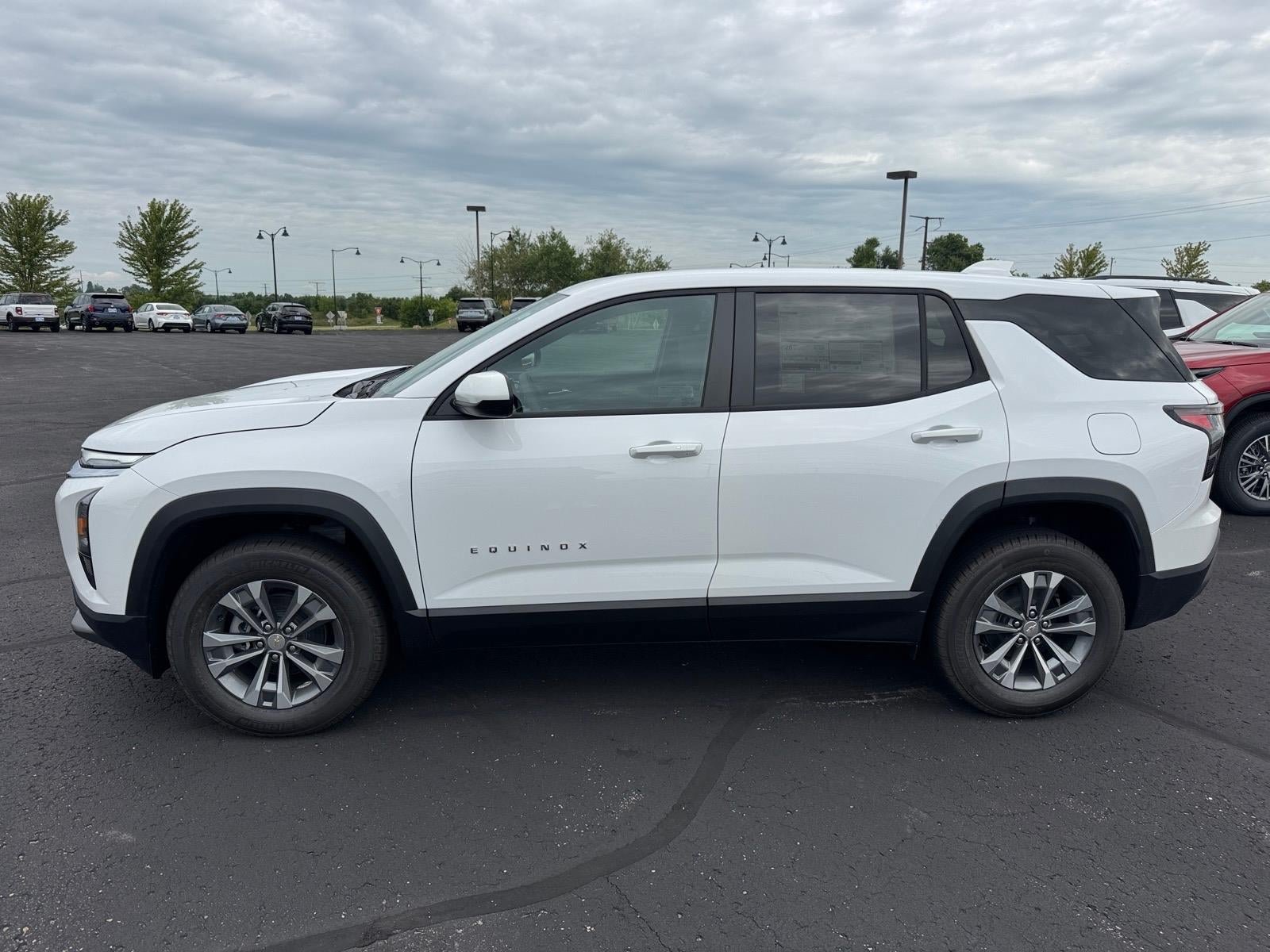 New 2027 Chevrolet Equinox LT w/ Convenience Package II AWD/4WD image 2