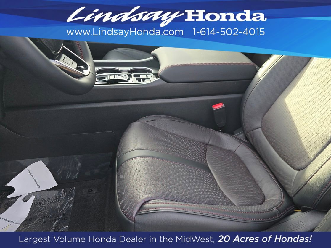 New 2025 Honda Pilot Black Edition image 5