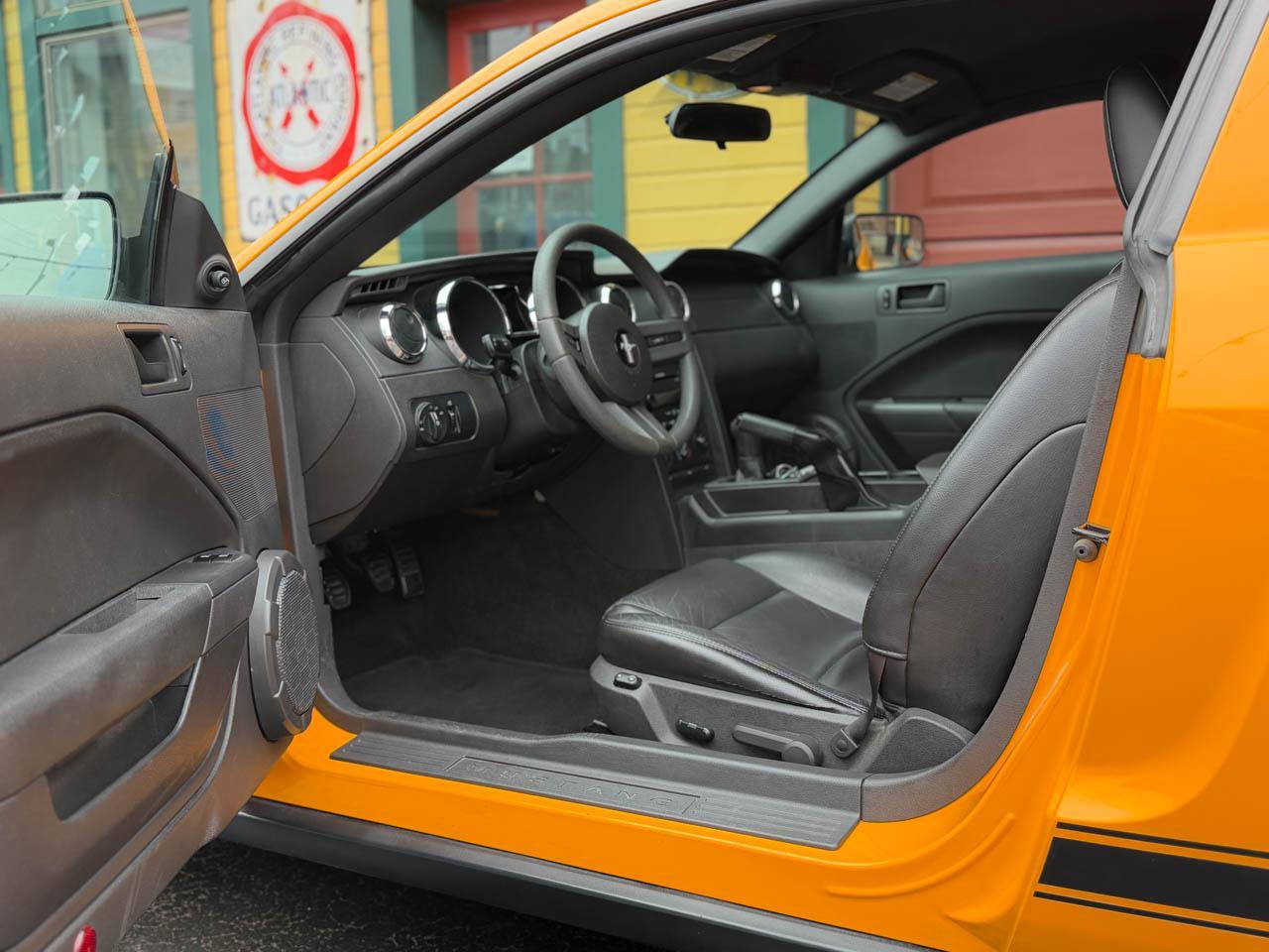 Used 2007 Ford Mustang Premium RWD image 14