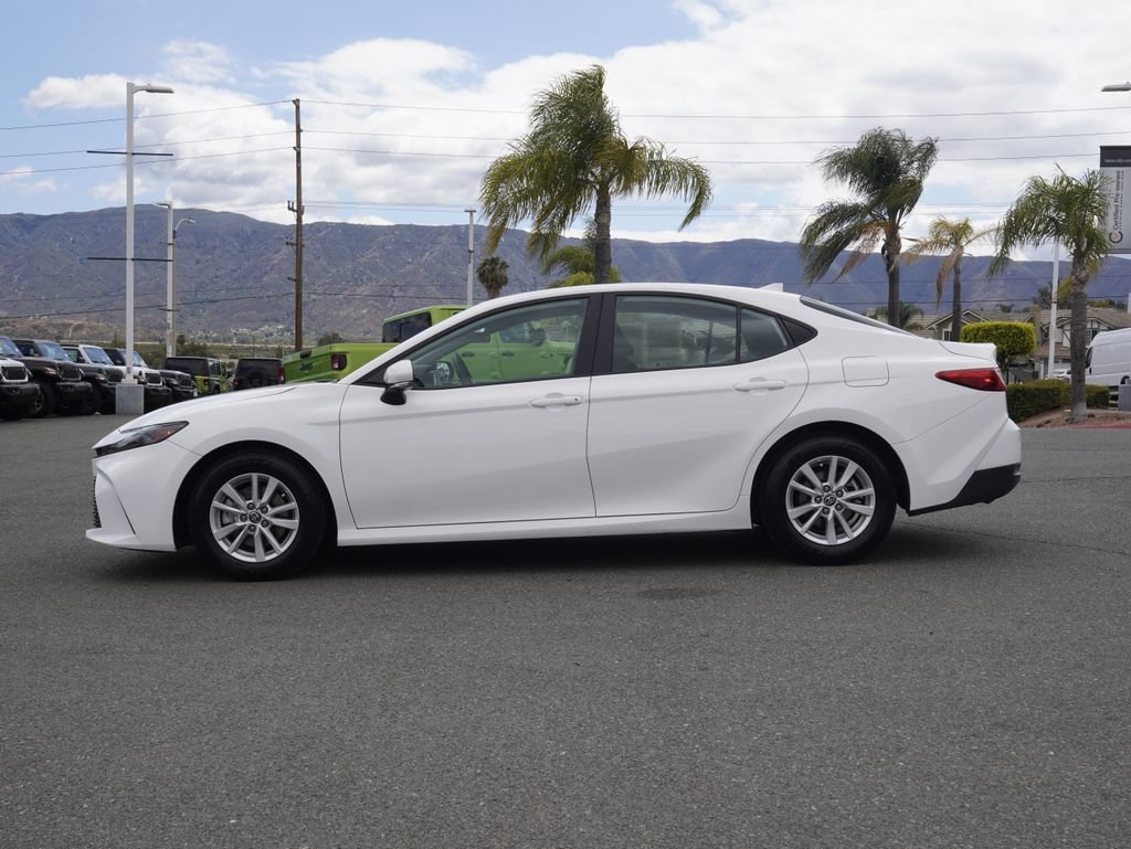 Used 2025 Toyota Camry LE FWD image 7