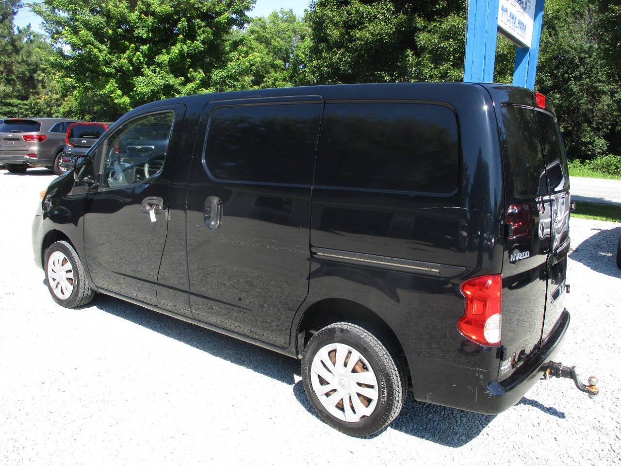 Used 2014 Nissan NV200 SV w/ Technology Package FWD image 3