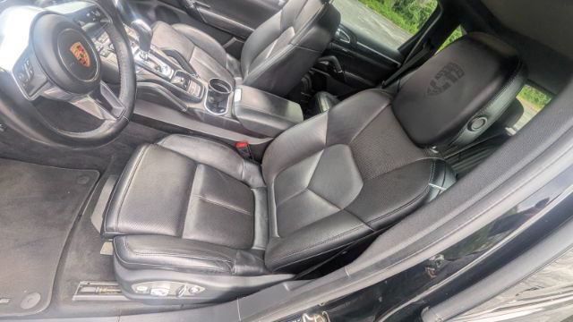 Used 2018 Porsche Cayenne Platinum Edition AWD/4WD image 16