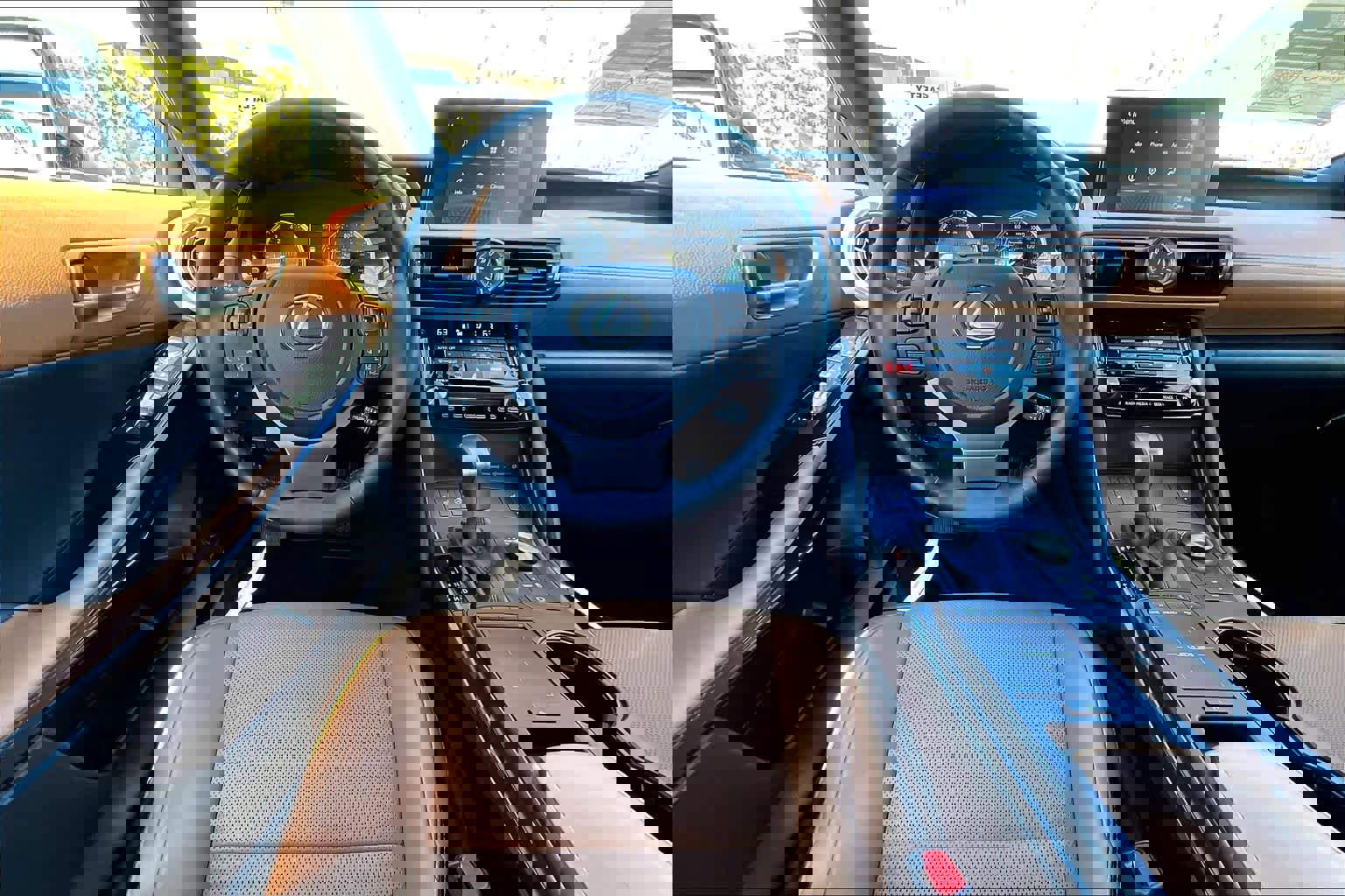 Certified 2025 Lexus IS 300 F Sport image 5