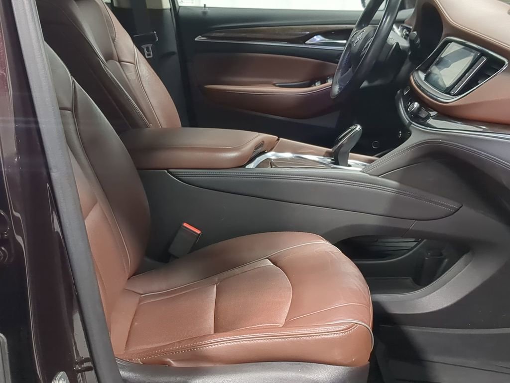 Used 2021 Buick Enclave Avenir w/ Avenir Technology Package image 39