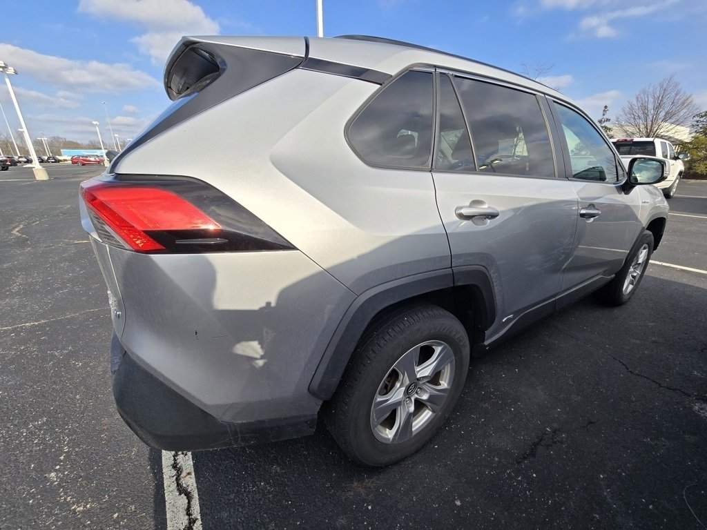 Used 2021 Toyota RAV4 XLE image 8