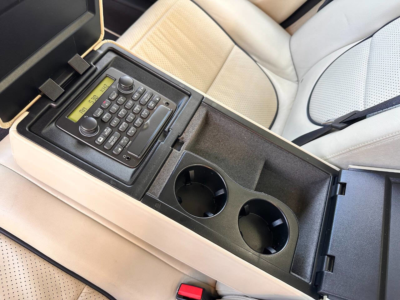 Used 2009 Jaguar XJ Vanden Plas Super V8 Portfolio image 62