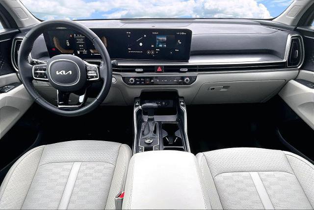 Used 2024 Kia Sorento S w/ Panoramic Sunroof Package image 7