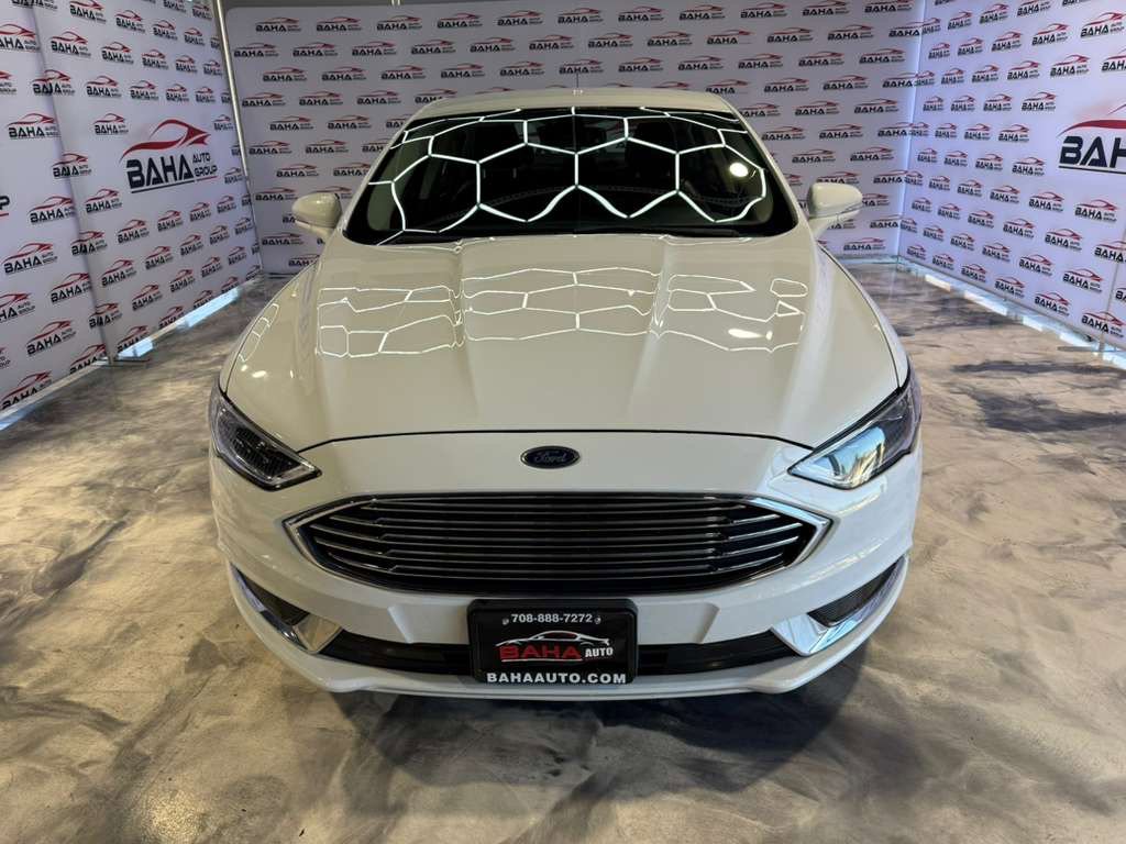 Used 2018 Ford Fusion SE w/ Equipment Group 602A image 4