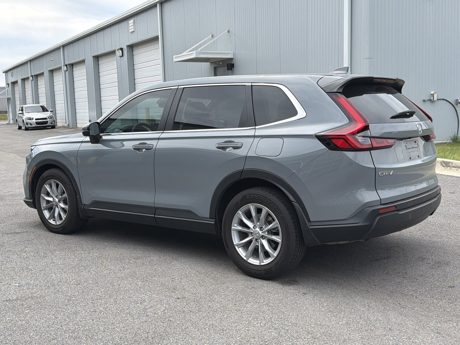 Used 2025 Honda CR-V EX image 10