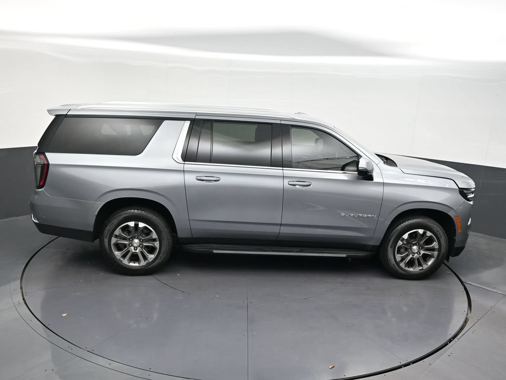 Used 2025 Chevrolet Suburban LT w/ Comfort Package RWD image 22