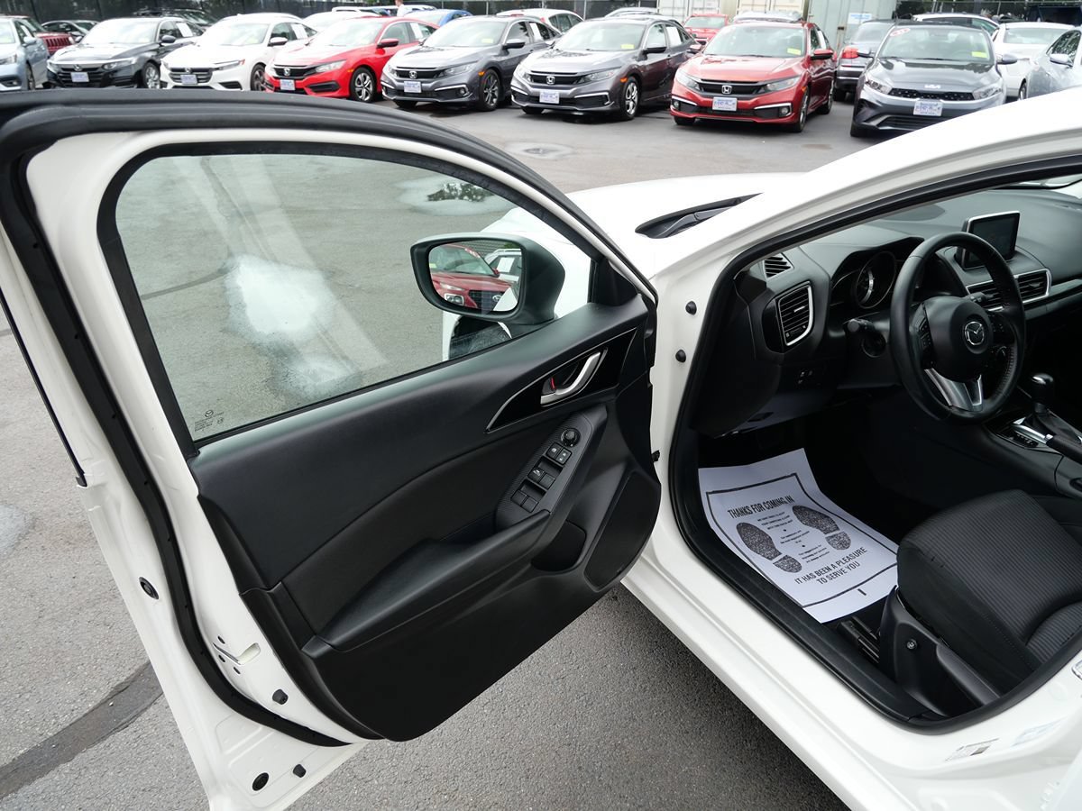 Used 2015 MAZDA MAZDA3 i Touring FWD image 16