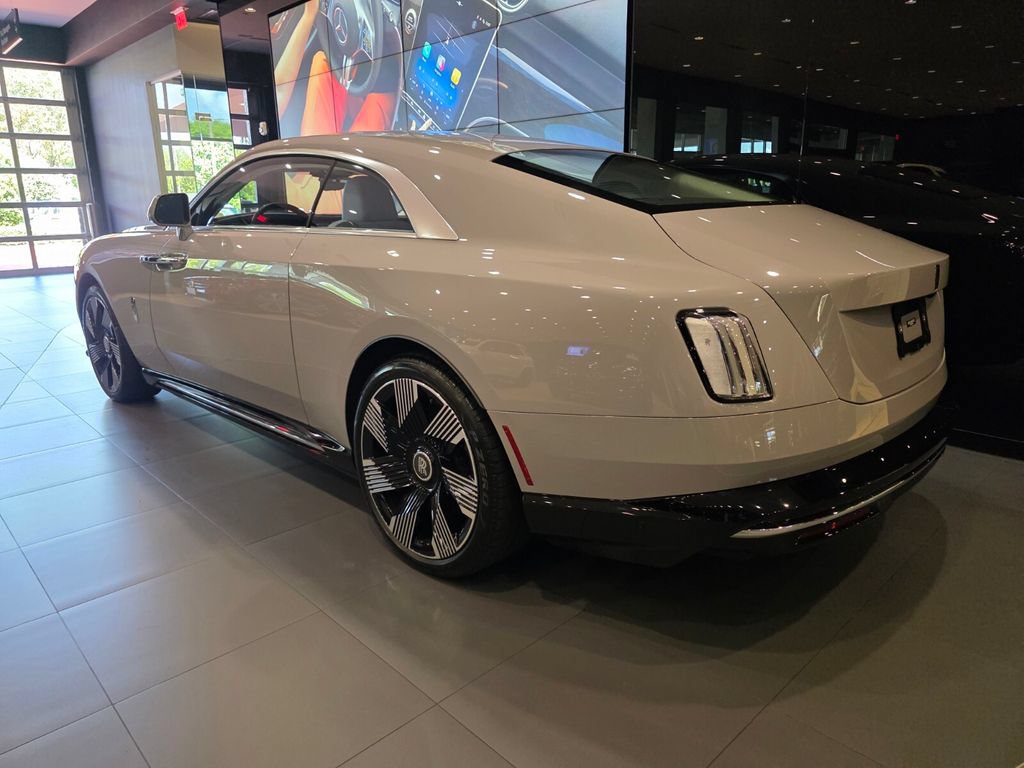Used 2024 Rolls-Royce Spectre w/ Spectre Launch Package AWD/4WD image 5