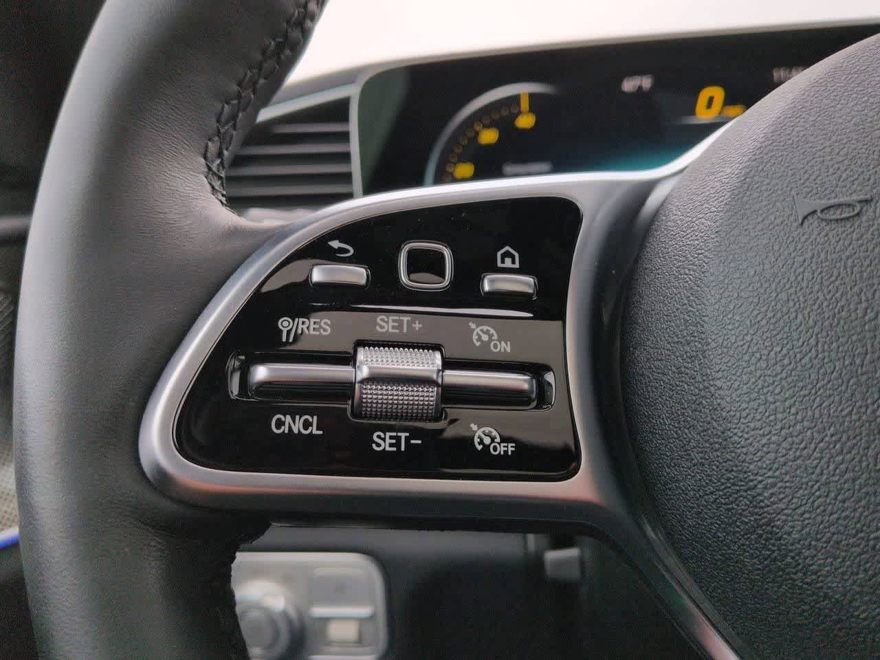 Used 2023 Mercedes-Benz GLS 450 4MATIC image 26