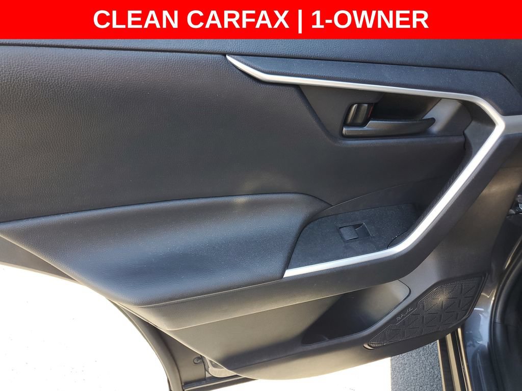 Used 2022 Toyota RAV4 LE FWD image 18