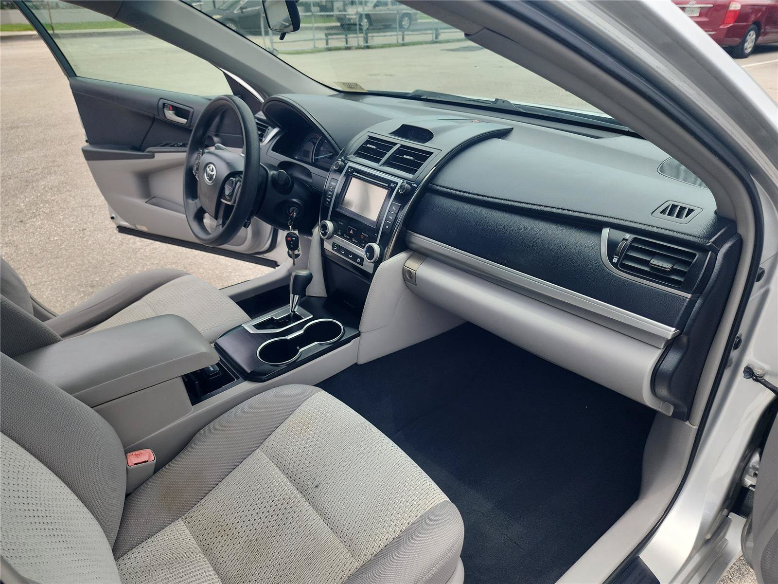 Used 2012 Toyota Camry LE FWD image 21