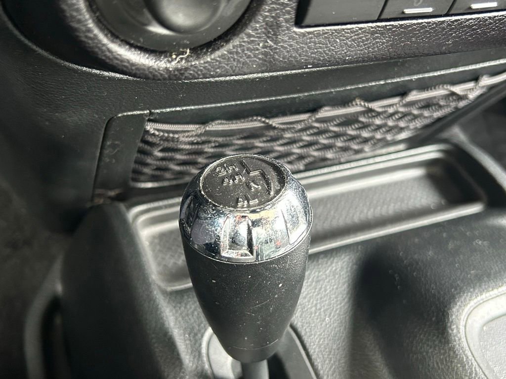 Used 2018 Jeep Wrangler Unlimited Sport S AWD/4WD image 52