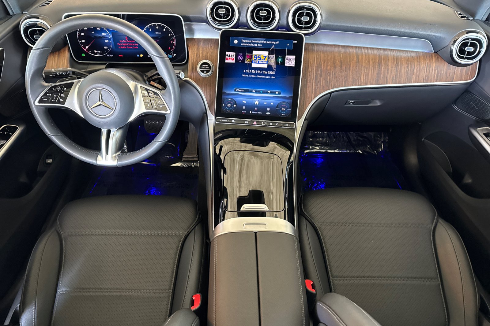 Used 2026 Mercedes-Benz GLC 300 4MATIC image 16
