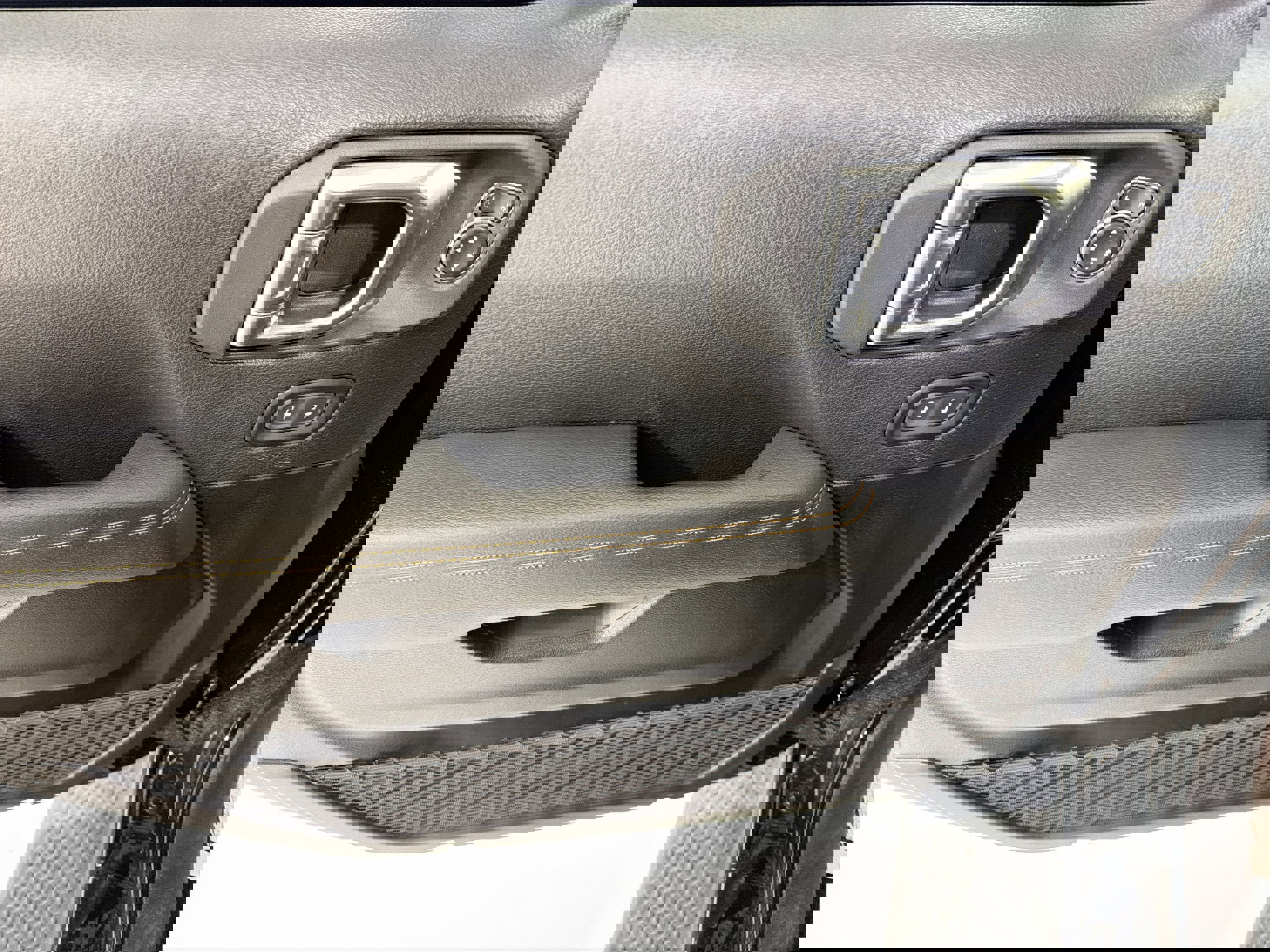 Used 2021 Jeep Wrangler Unlimited Sahara image 12