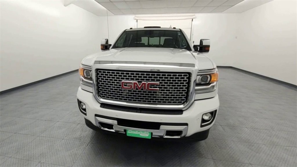 Used 2017 GMC Sierra 2500 Denali w/ Suspension Package, Off-Road image 3