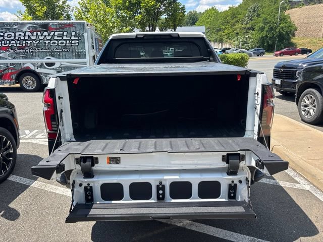 Certified 2025 Chevrolet Silverado EV RST AWD/4WD image 31