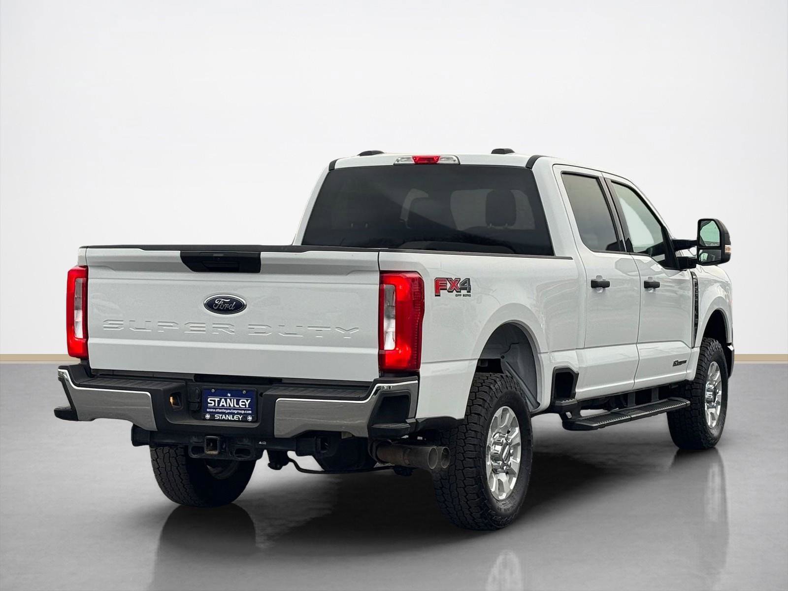 Used 2024 Ford F250 XLT w/ FX4 Off-Road Package image 7