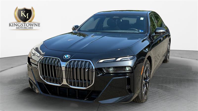 Used 2023 BMW i7 xDrive60 AWD/4WD image 1