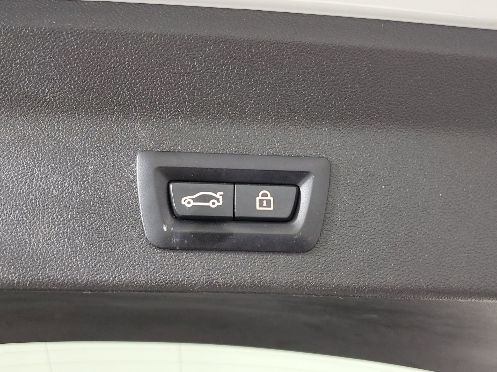 Used 2020 BMW X3 xDrive30i w/ Premium Package image 22