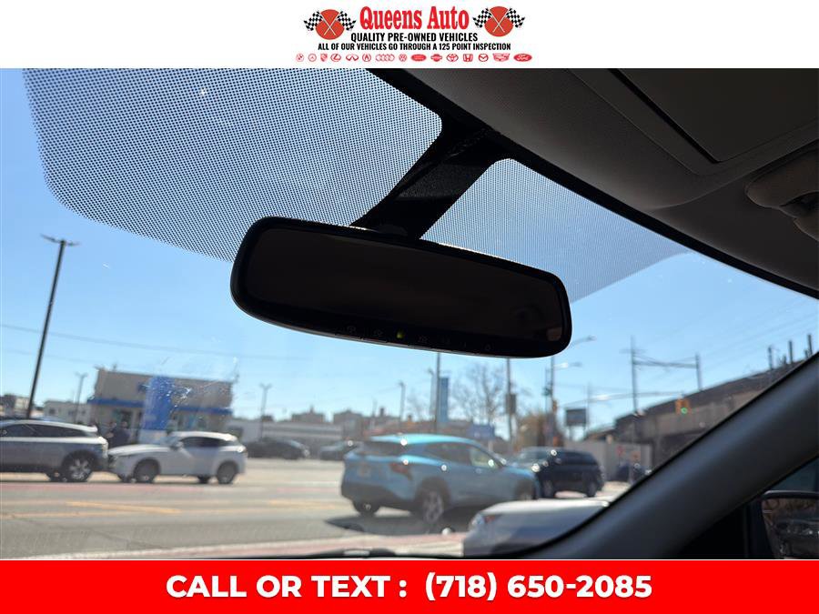 Used 2018 Nissan Pathfinder SL w/ Midnight Edition Package image 19