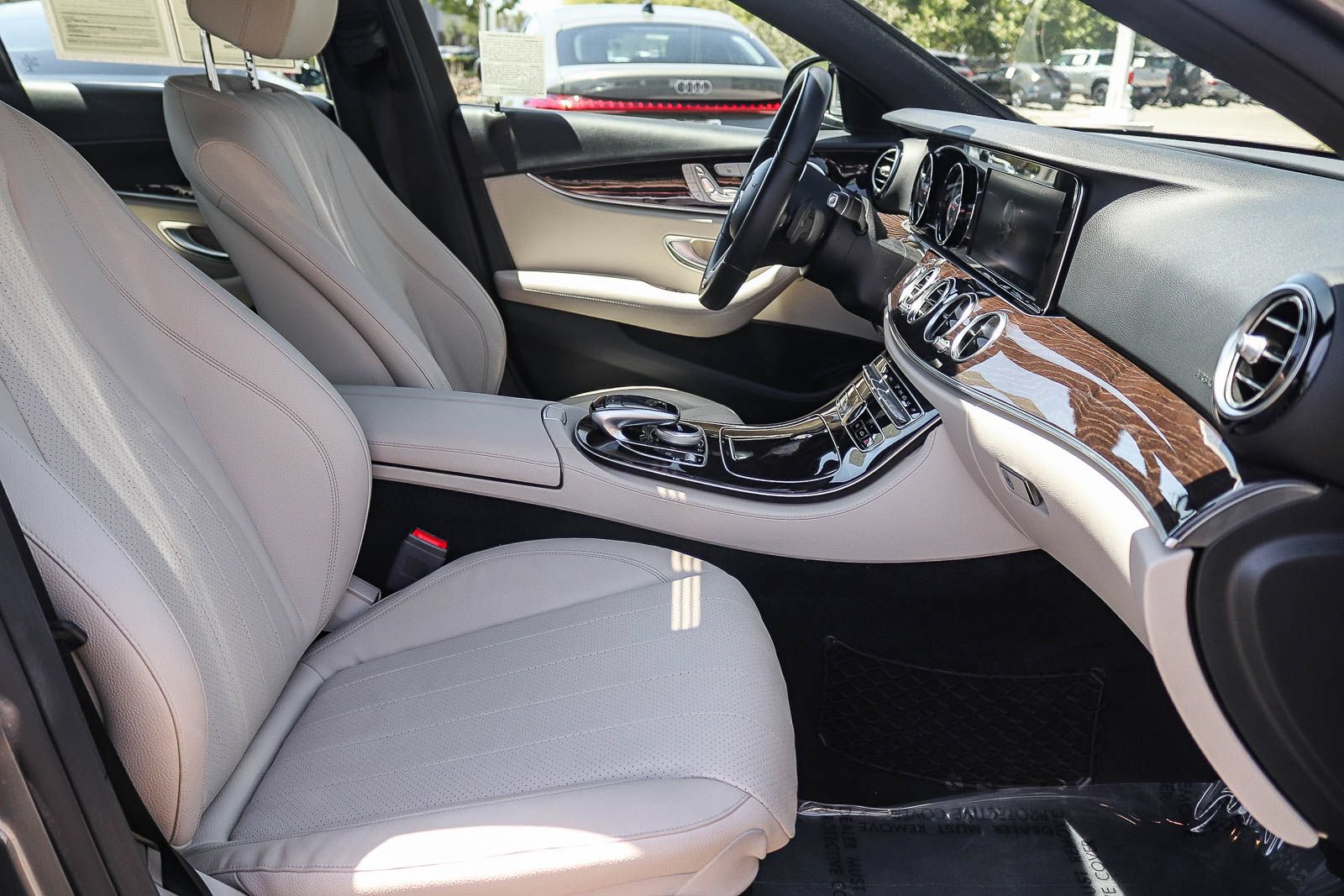Used 2019 Mercedes-Benz E 300 image 16