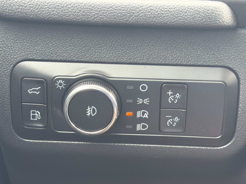 New 2025 Ford Escape SE w/ PHEV Premium Package FWD image 22