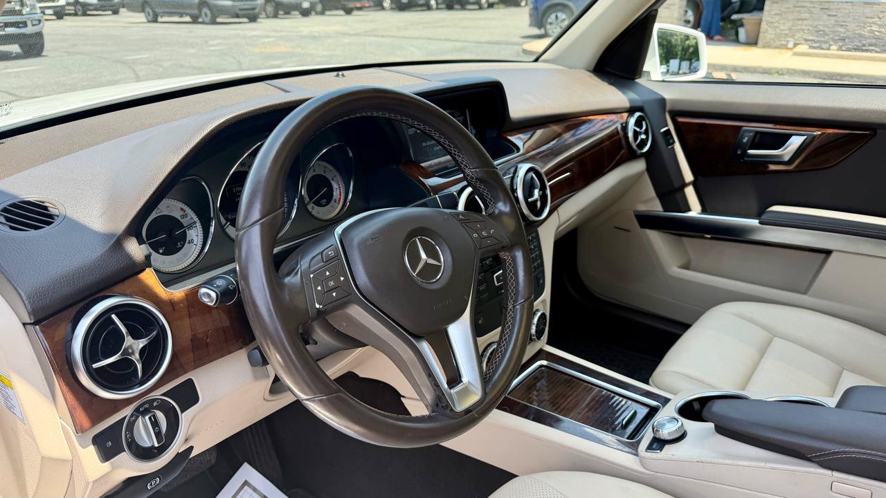 Used 2013 Mercedes-Benz GLK 350 4MATIC image 19